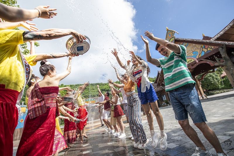 Lễ hội truyền thống Việt Nam